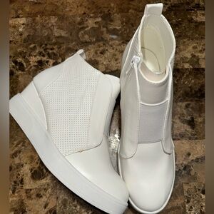 Wedge Ankle Boot Sneaker Shoes Size 8.5